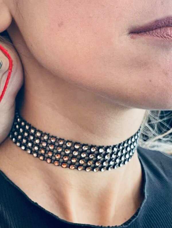 Colgante choker