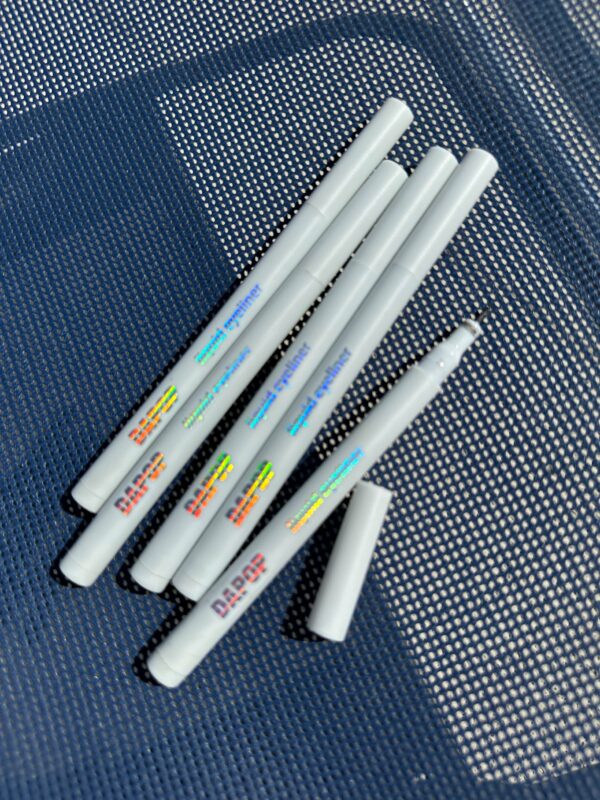Delineador Fibra Negro