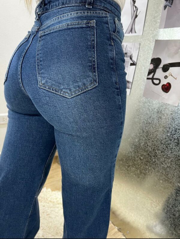 Jeans Calgary - Image 3