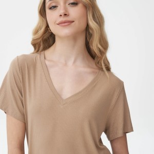 Remera V